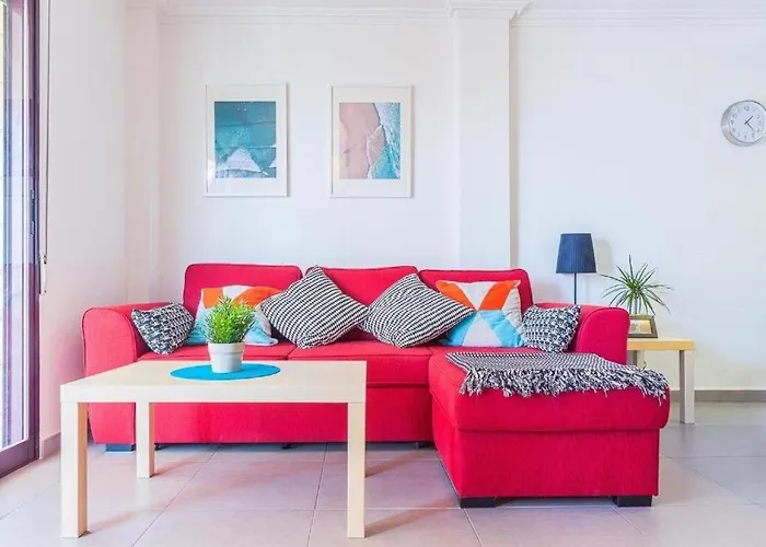 Seaview Modern Beach Apartment