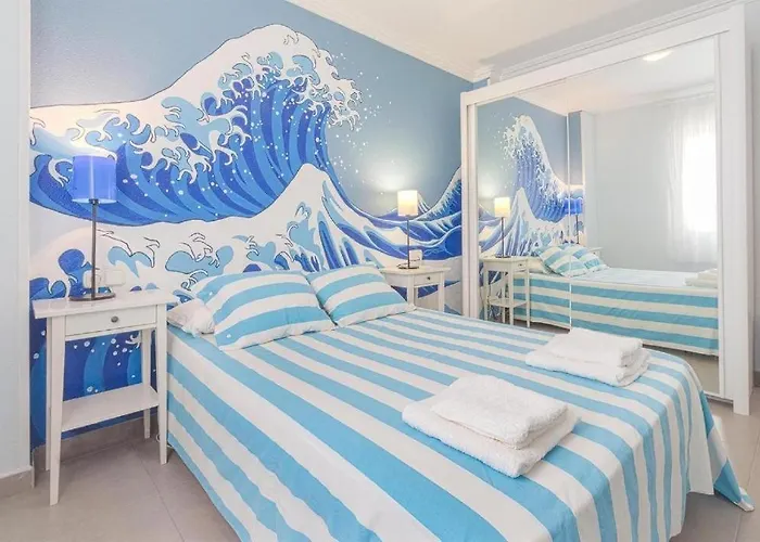 Seaview Modern Beach Apartment